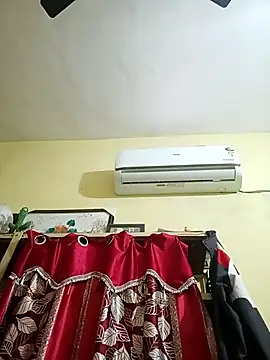 Snapshot of heenage chatting on 01.14.26 heenage online show from 01.14.26