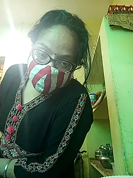 Snapshot of heenage chatting on 03.11.26 heenage online show from 03.11.26