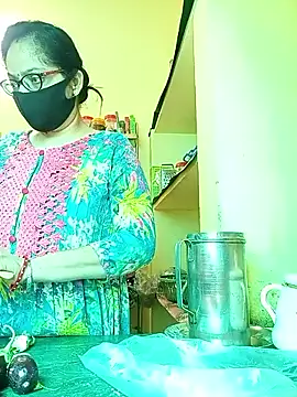 Snapshot of heenage chatting on 03.27.26 heenage online show from 03.27.26