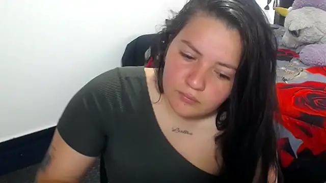 Snapshot of shopyymessyy chatting on 12.20.24 shopyymessyy online show from 12.20.24