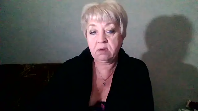 Snapshot of AnjelElinor chatting on 10.13.25 AnjelElinor online show from 10.13.25