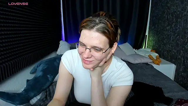 KIKI Krash online show from 01.25.25