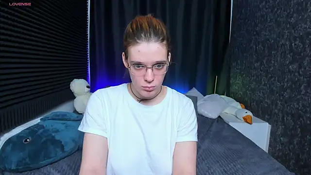 KIKI Krash online show from 02.13.25