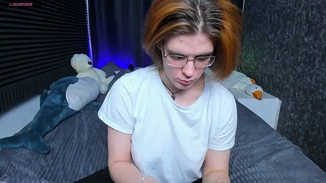 KIKI Krash online show from 02.14.25