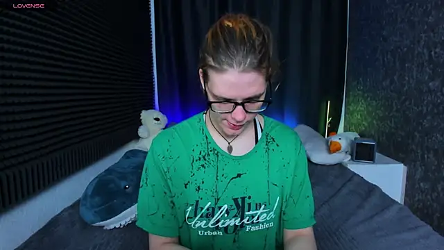 KIKI Krash online show from 03.14.25