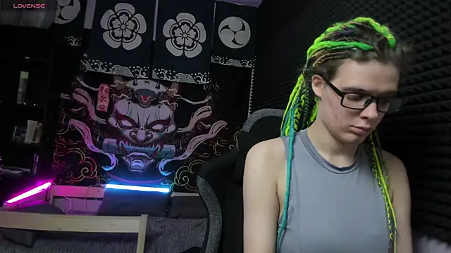 KIKI Krash online show from 09.17.25