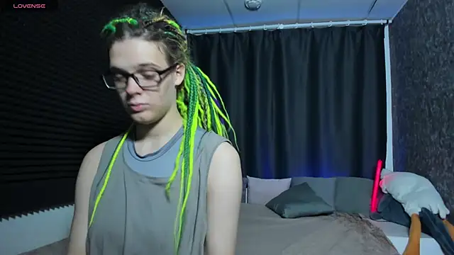 KIKI Krash online show from 09.27.25