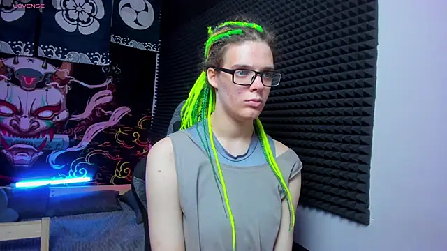 KIKI Krash online show from 09.30.25