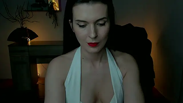 Snapshot of EricaPowers chatting on 12.06.24 EricaPowers online show from 12.06.24