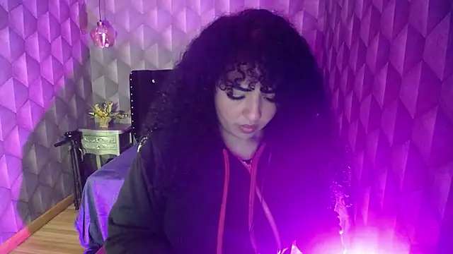 Sofiacowperx online show from 02.27.25