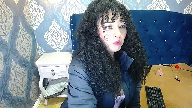 Sofiacowperx online show from 10.06.25