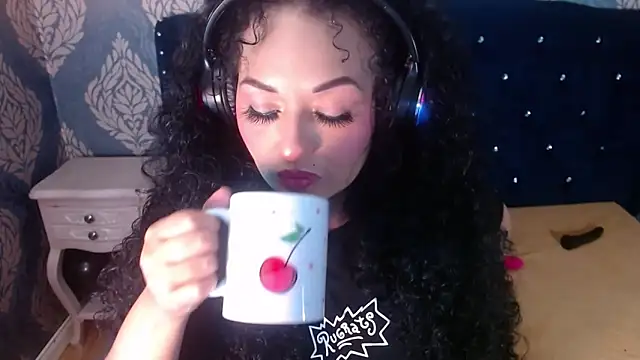Sofiacowperx online show from 04.28.26