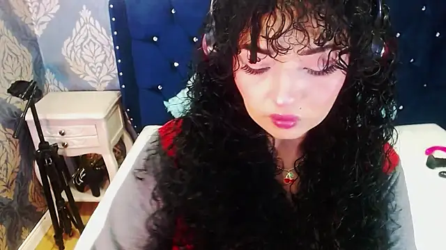 Sofiacowperx online show from 06.26.26