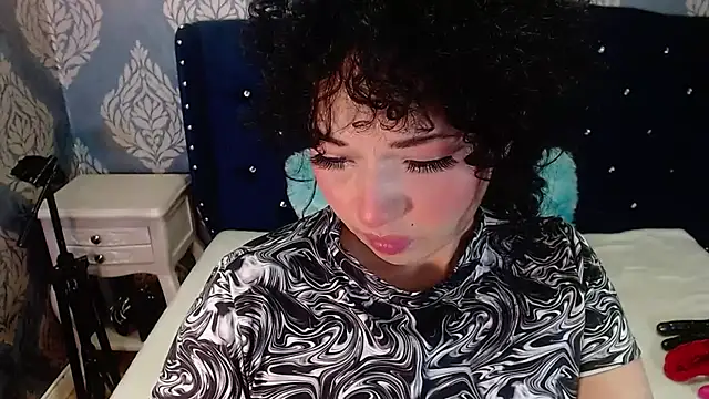 Sofiacowperx online show from 06.28.26