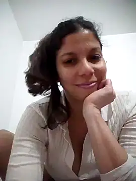 Snapshot of Carliina_Soussa chatting on 02.01.25 Carliina Soussa online show from 02.01.25