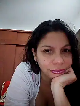 Snapshot of Carliina_Soussa chatting on 02.27.25 Carliina Soussa online show from 02.27.25