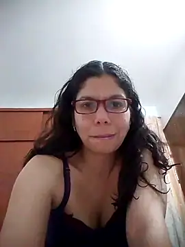 Snapshot of Carliina_Soussa chatting on 03.12.25 Carliina Soussa online show from 03.12.25