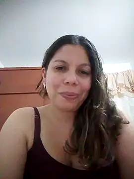 Snapshot of Carliina_Soussa chatting on 09.25.25 Carliina Soussa online show from 09.25.25