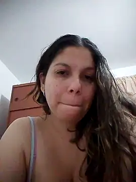 Snapshot of Carliina_Soussa chatting on 09.29.25 Carliina Soussa online show from 09.29.25