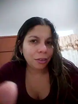 Snapshot of Carliina_Soussa chatting on 10.18.25 Carliina Soussa online show from 10.18.25