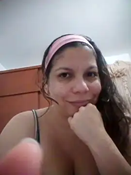 Snapshot of Carliina_Soussa chatting on 11.13.25 Carliina Soussa online show from 11.13.25