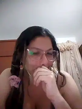 Snapshot of Carliina_Soussa chatting on 12.14.25 Carliina Soussa online show from 12.14.25