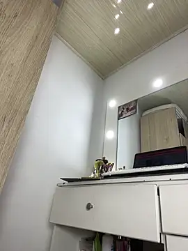 Abigail Cowen online show from 02.25.25