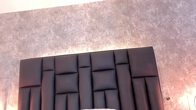 laura smith33 online show from 03.13.25