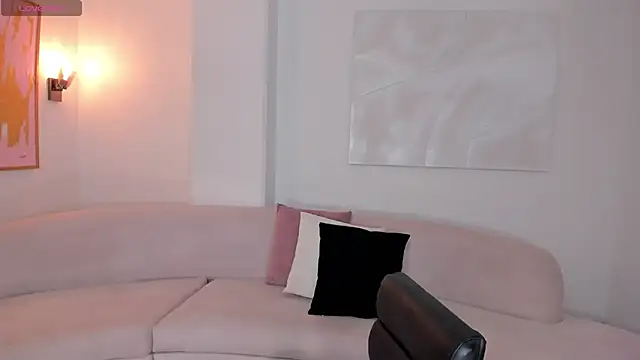 SavannahStorm online show from 10.19.25