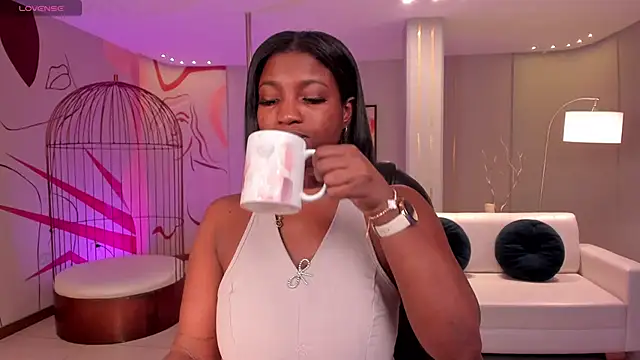 SavannahStorm online show from 11.29.25