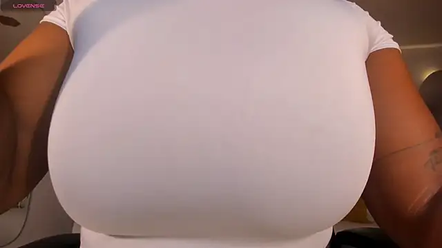 SavannahStorm online show from 12.17.25