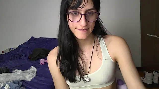 Snapshot of Alice_love29 chatting on 01.18.25 Alice love29 online show from 01.18.25