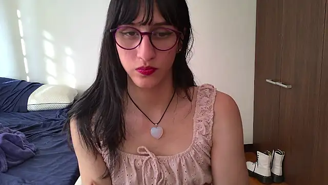 Snapshot of Alice_love29 chatting on 01.22.25 Alice love29 online show from 01.22.25