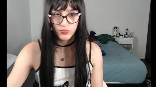 Snapshot of Alice_love29 chatting on 12.16.25 Alice love29 online show from 12.16.25