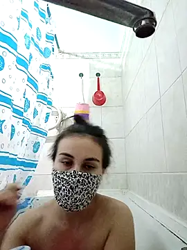 MikaKors online show from 12.18.24