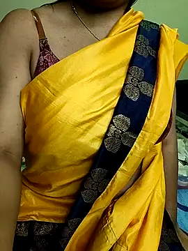 Snapshot of Cute_Kritika chatting on 02.14.26 Cute Kritika online show from 02.14.26