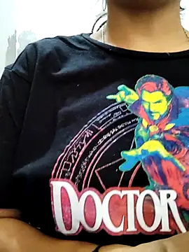 Snapshot of illay_love chatting on 03.18.25 illay love online show from 03.18.25