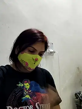 Snapshot of illay_love chatting on 03.18.25 illay love online show from 03.18.25