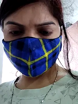 Snapshot of illay_love chatting on 03.19.25 illay love online show from 03.19.25