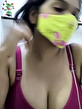 Snapshot of illay_love chatting on 09.24.25 illay love online show from 09.24.25