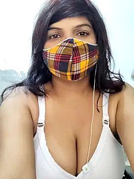 Snapshot of illay_love chatting on 10.05.25 illay love online show from 10.05.25