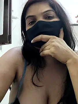 Snapshot of illay_love chatting on 10.26.25 illay love online show from 10.26.25