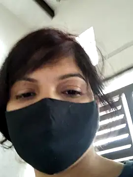 Snapshot of illay_love chatting on 11.23.25 illay love online show from 11.23.25