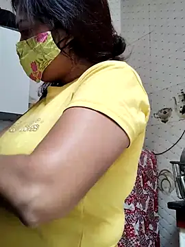 Snapshot of illay_love chatting on 11.27.25 illay love online show from 11.27.25