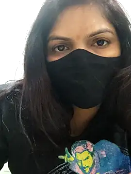 Snapshot of illay_love chatting on 11.29.25 illay love online show from 11.29.25