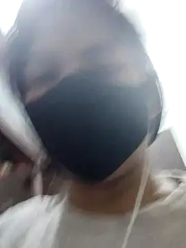 Snapshot of illay_love chatting on 12.15.25 illay love online show from 12.15.25