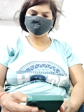 illay love online show from 04.24.26