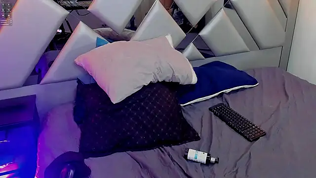 Snapshot of Nahomi-Hill chatting on 03.16.25 Nahomi-Hill online show from 03.16.25