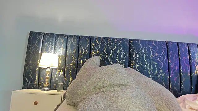 Sophia Lemos online show from 12.04.25