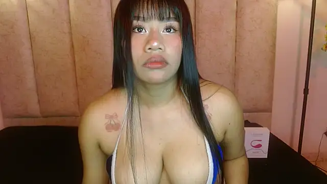 Snapshot of alaiabluecs chatting on 11.15.25 alaiabluecs online show from 11.15.25